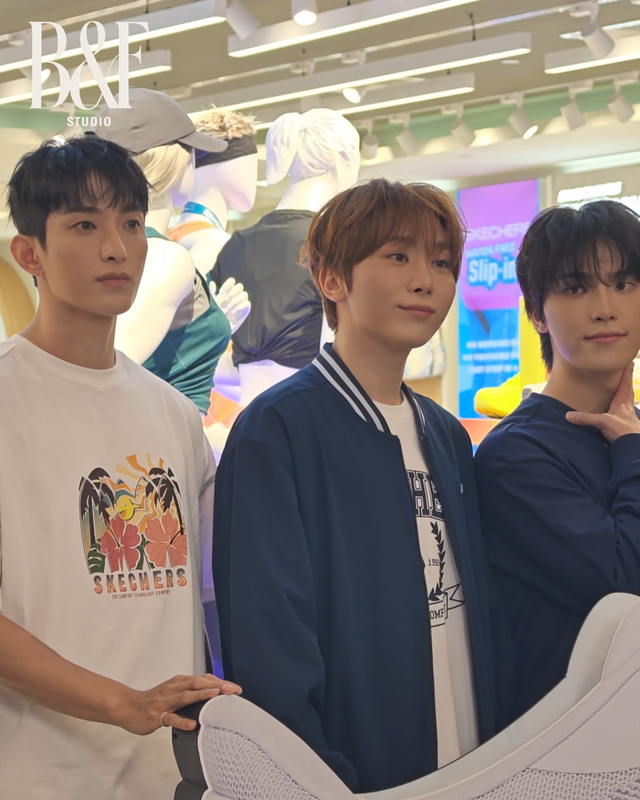 SEVENTEEN khiến 4 tầng TTTM đông đúc khi đổ bộ event Skechers, tiết lộ bí quyết để luôn "mới" sau 11 năm- Ảnh 3.