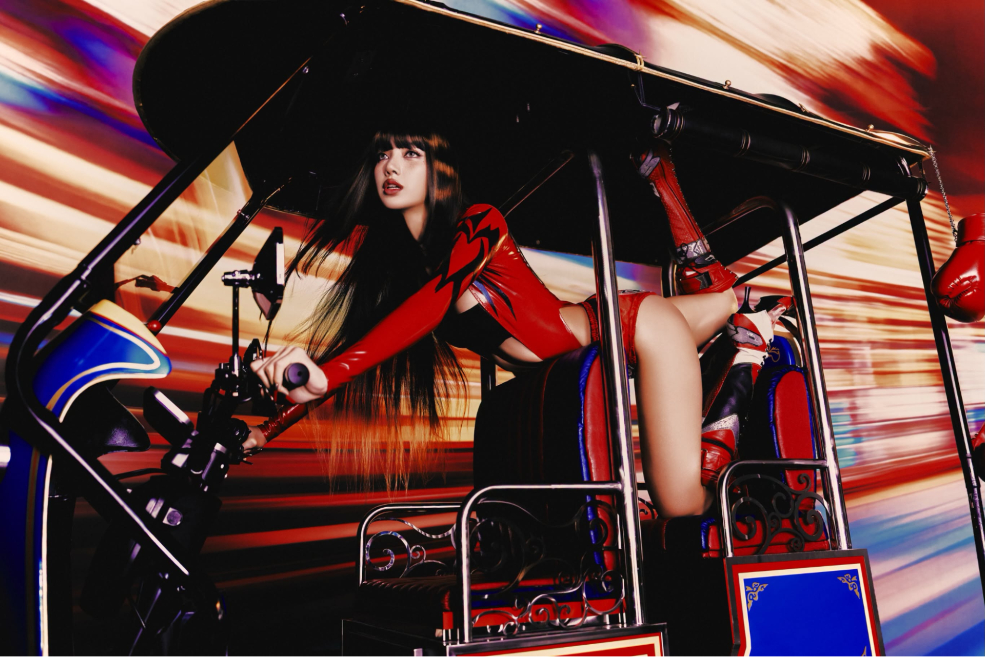 Lisa (BLACKPINK) tự nhận m&igrave;nh l&agrave; Diva, khoe t&agrave;i sản &ldquo;kếch x&ugrave;&rdquo;- Ảnh 1.