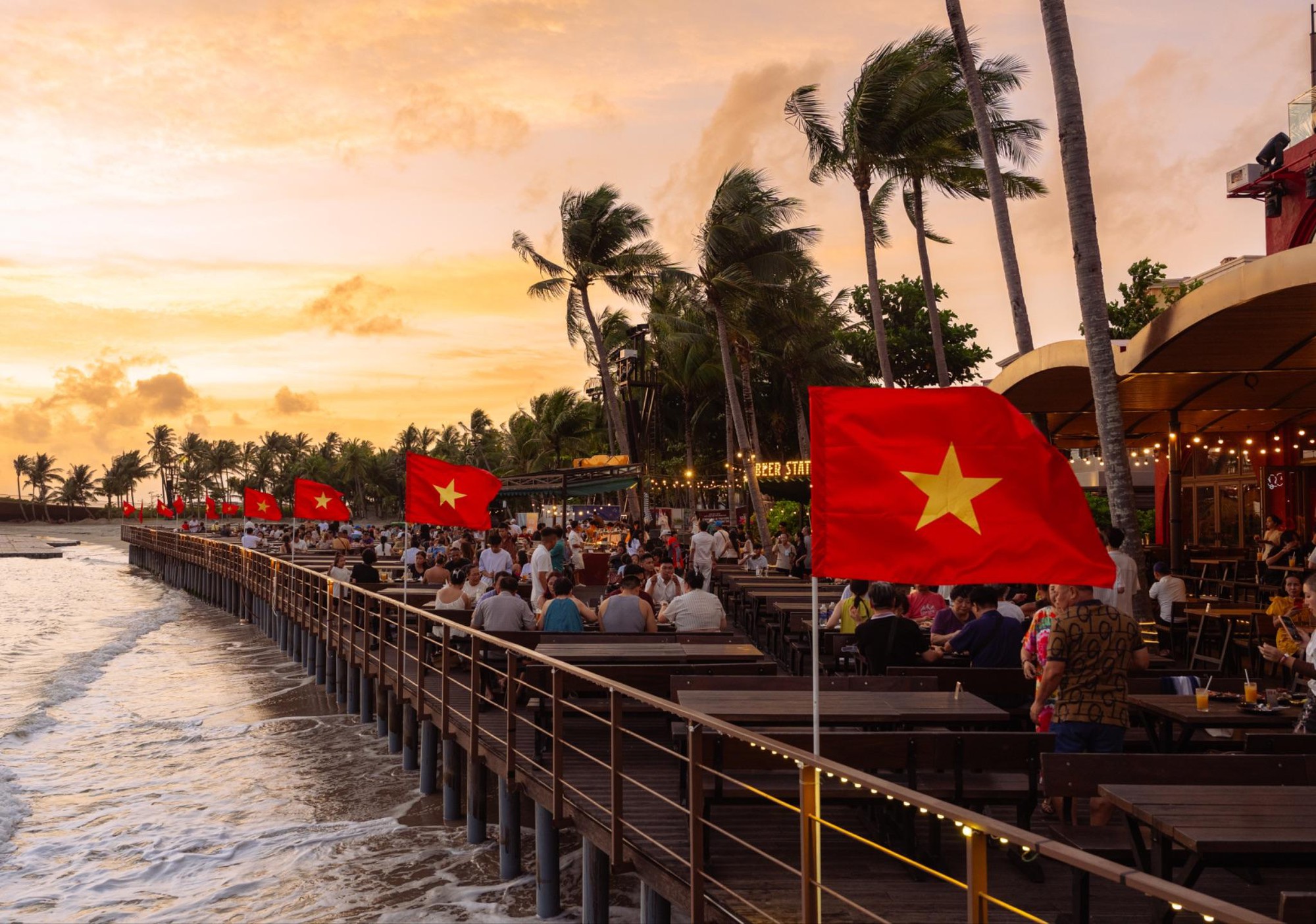 Rủ nhau đến đảo Ngọc săn những trải nghiệm &ldquo;chạm tự h&agrave;o&rdquo; dịp Quốc kh&aacute;nh - Ảnh 2.