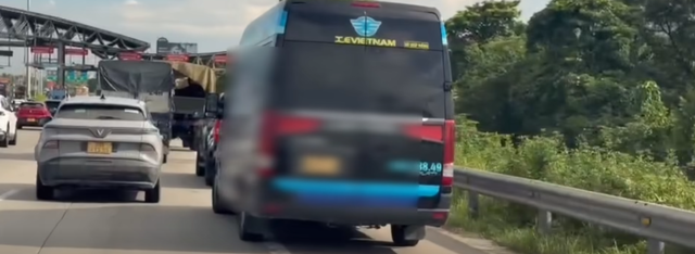 Những trường hợp bị xử l&yacute; lỗi kh&ocirc;ng giữ khoảng c&aacute;ch an to&agrave;n tr&ecirc;n cao tốc ngay s&aacute;ng nay - 29/8- Ảnh 2.