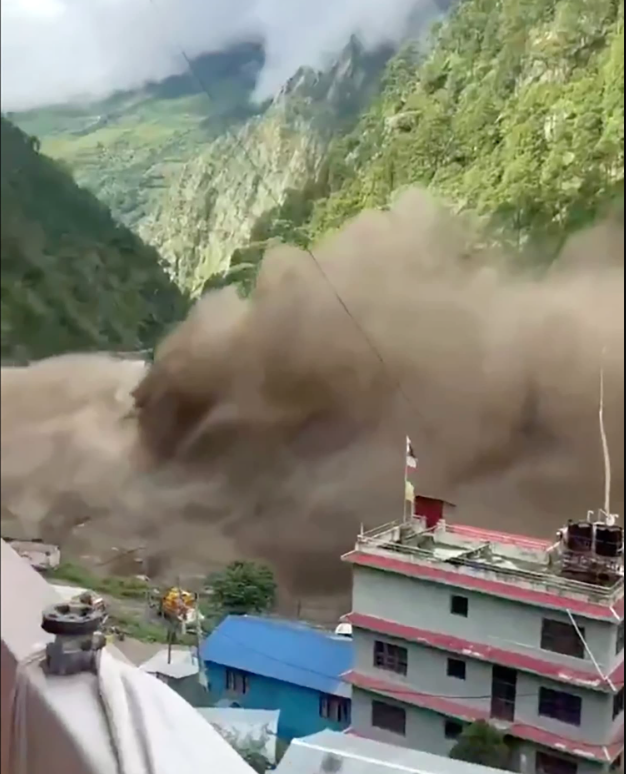 Sau lũ qu&eacute;t ở Nepal, giới khoa học cảnh b&aacute;o dạng thảm họa c&oacute; thể tạo chuỗi thi&ecirc;n tai chết người- Ảnh 2.