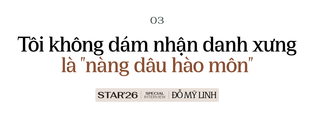 Đỗ Mỹ Linh sau 10 năm đăng quang Hoa hậu Việt Nam: "Trải qua nhiều vai tr&ograve;, với t&ocirc;i l&agrave;m mẹ l&agrave; thử th&aacute;ch kh&oacute; nhất" - Ảnh 6.
