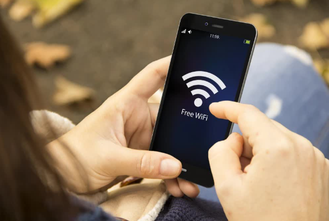 Tin vui cho người d&acirc;n TP Hồ Ch&iacute; Minh: 100% khu vực c&ocirc;ng cộng sắp được phủ s&oacute;ng wifi tốc độ cao miễn ph&iacute;- Ảnh 1.