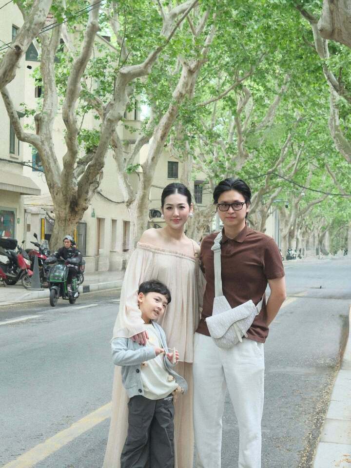 Cuộc sống của '&Aacute; hậu c&oacute; gương mặt ph&uacute;c hậu nhất Việt Nam' sau 8 năm lấy chồng- Ảnh 5.