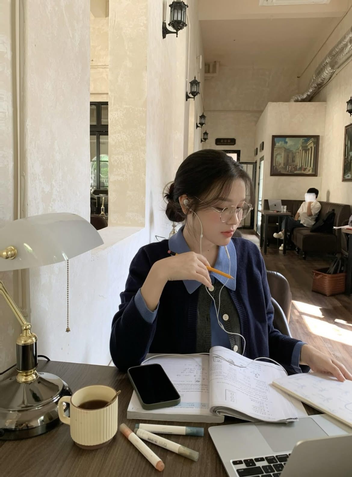 Lời khuy&ecirc;n t&agrave;i ch&iacute;nh cho nửa cuối năm 2026: Đừng vội kiếm th&ecirc;m tiền khi chưa l&agrave;m xong 6 việc n&agrave;y- Ảnh 3.