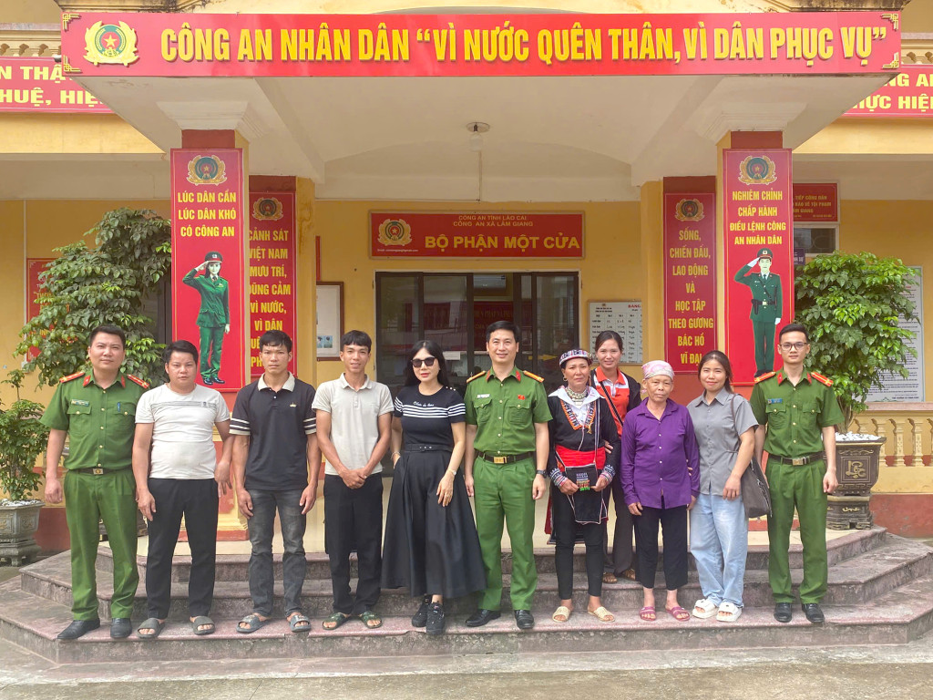 Đi bu&ocirc;n rồi thất lạc con g&aacute;i 8 tuổi, 48 năm sau gia đ&igrave;nh vỡ &ograve;a đo&agrave;n tụ: Người mẹ mang theo nỗi day dứt t&igrave;m con gần nửa thế kỷ- Ảnh 1.