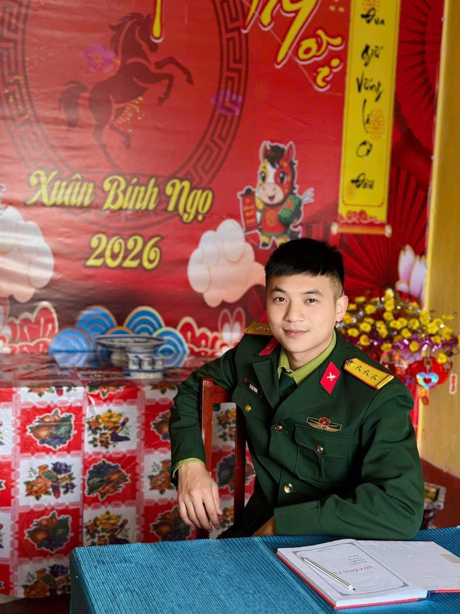 Ho&agrave; Minzy nghẹn ng&agrave;o sau 49 ng&agrave;y thượng &uacute;y L&ecirc; Văn Thắng qua đời- Ảnh 3.