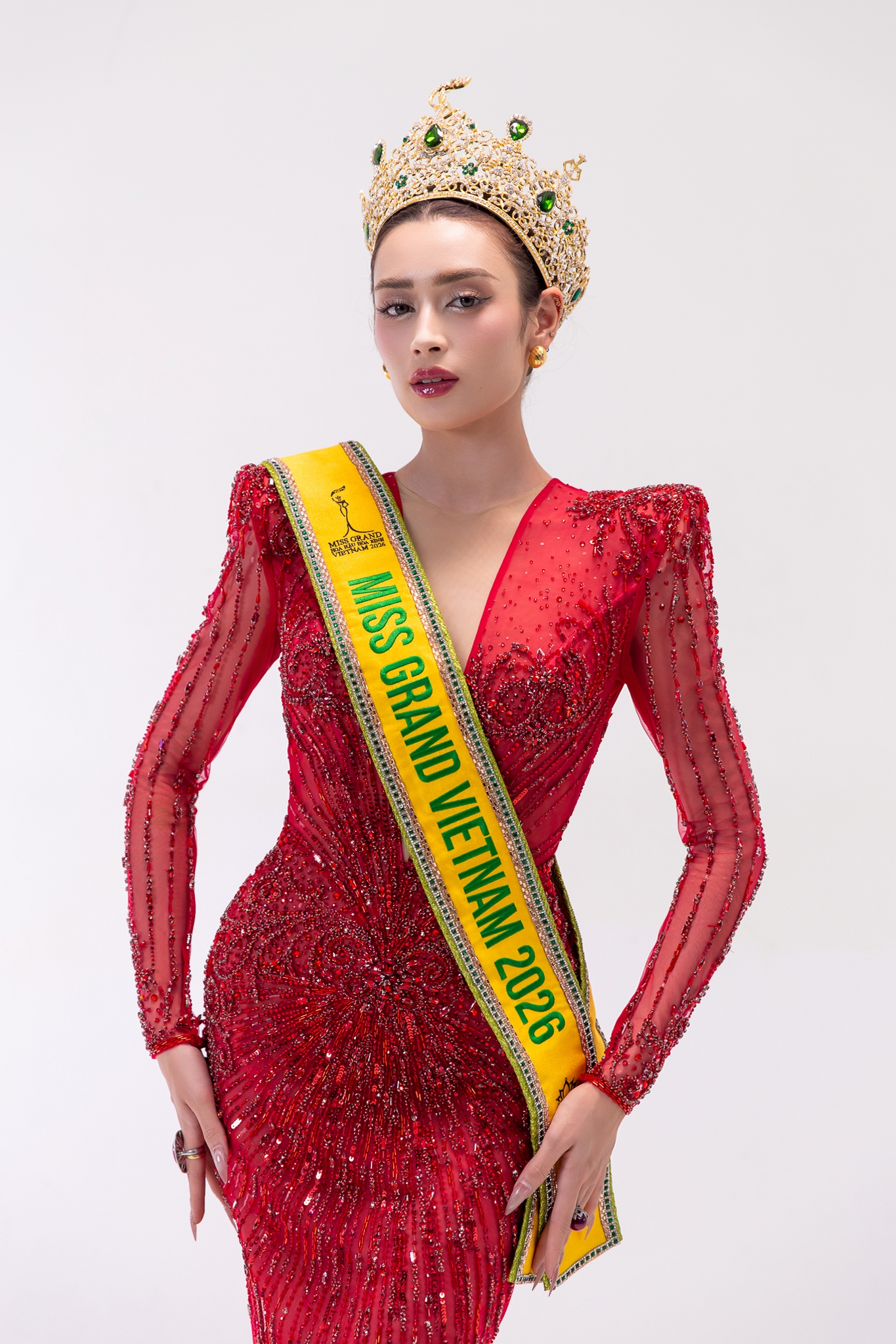 Giao lưu Miss Grand Vietnam 2025: Emoura Phạm mất v&aacute;y tại Chung kết, &Aacute; hậu Bảo Ngọc l&ecirc;n tiếng về suất thi MGI All Stars- Ảnh 1.