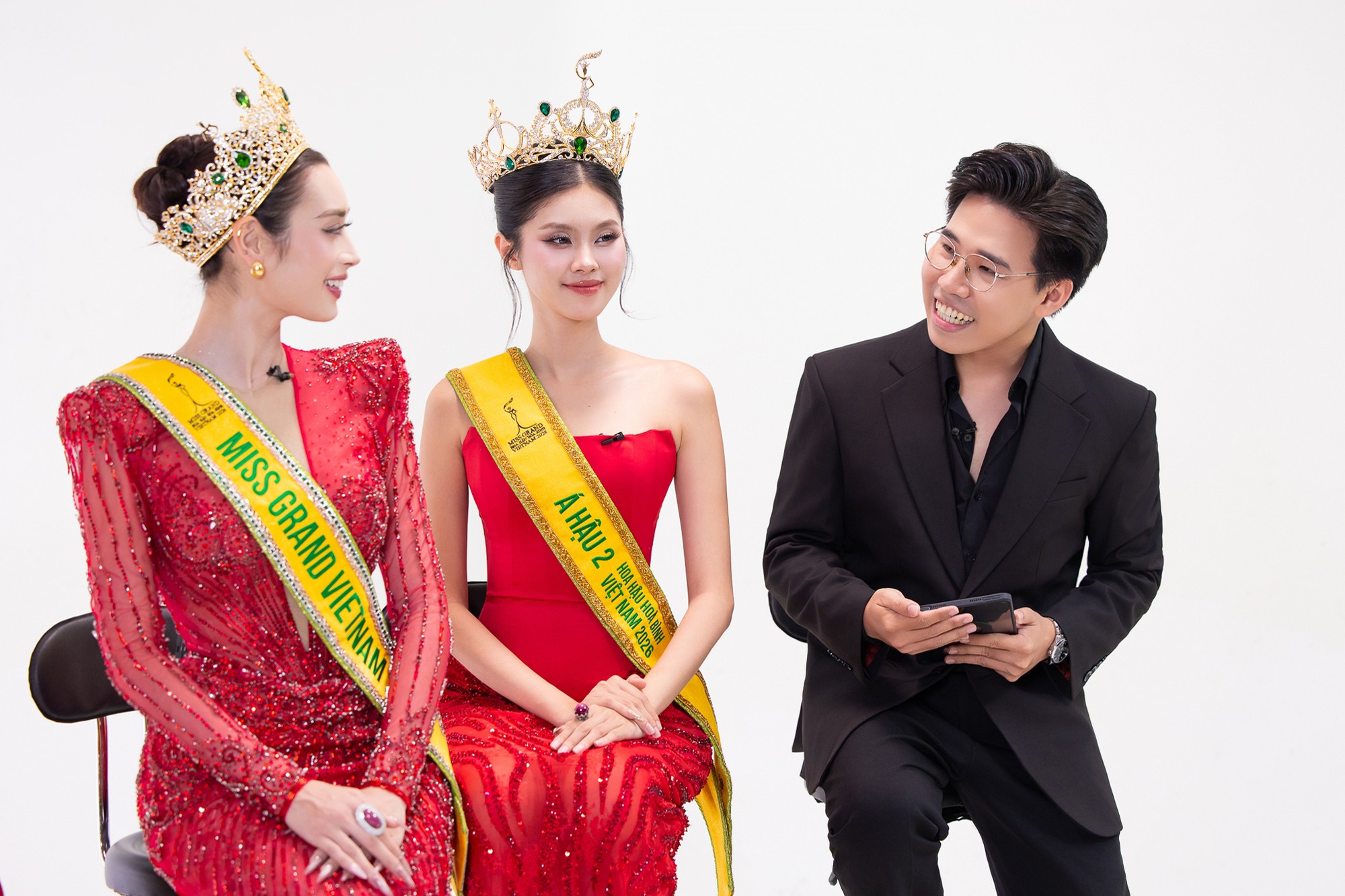 Giao lưu Miss Grand Vietnam 2025: Emoura Phạm mất v&aacute;y tại Chung kết, &Aacute; hậu Bảo Ngọc l&ecirc;n tiếng về suất thi MGI All Stars- Ảnh 11.
