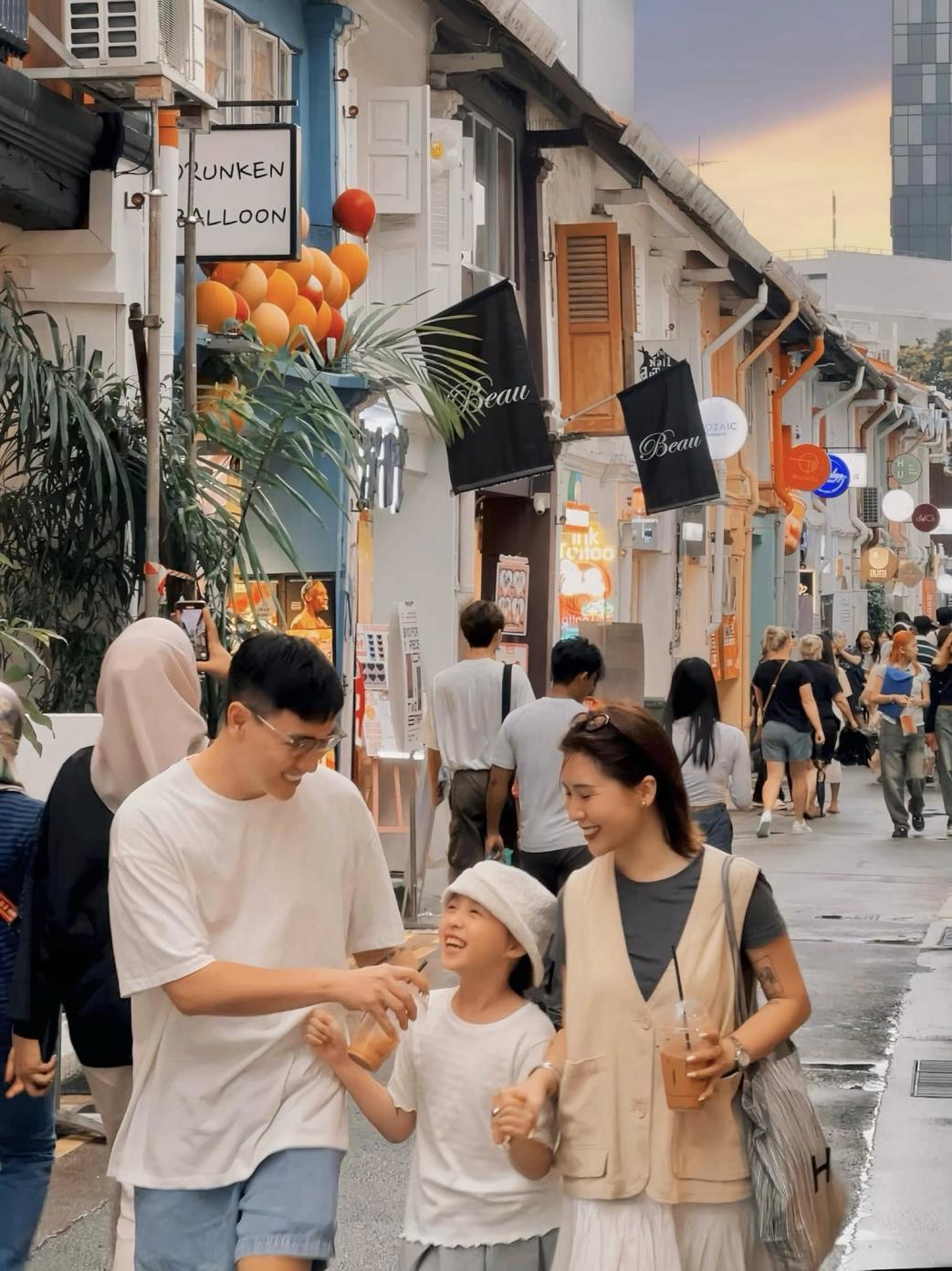 Theo chân Gia đình Cam Cam “quét sạch” 5 điểm vui chơi nổi tiếng nhất Singapore - Ảnh 3.