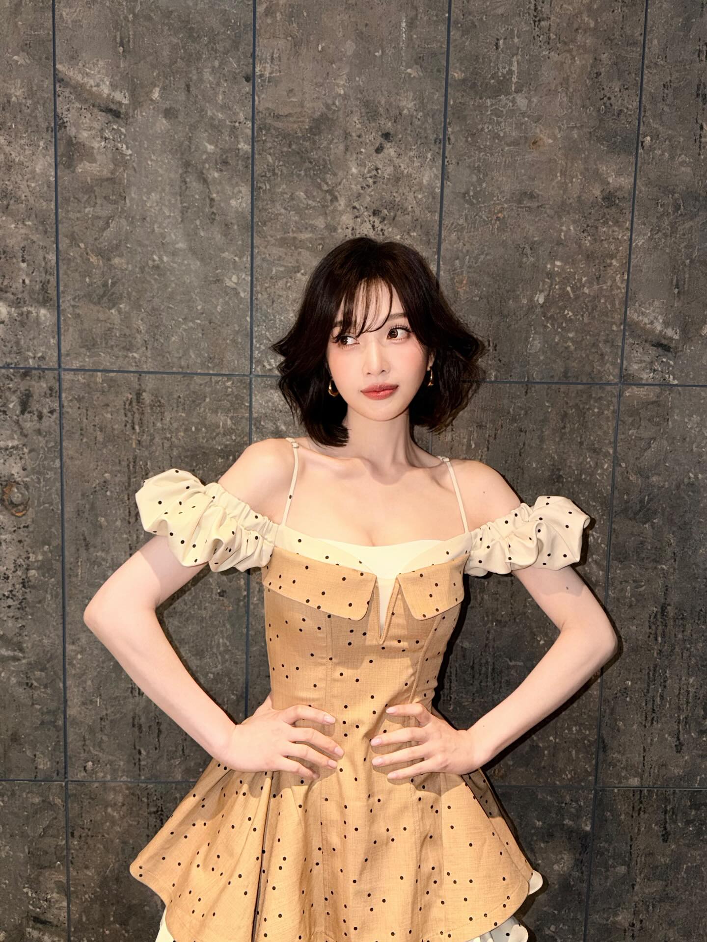 Phụ nữ c&agrave;ng lớn tuổi c&agrave;ng slay: Mỹ nh&acirc;n showbiz bung lụa ở ngưỡng 30+, body quyến rũ, diện đồ g&igrave; cũng cuốn th&ocirc;i rồi- Ảnh 3.