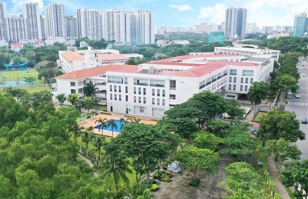 Bức ảnh cầu thang "kỳ lạ" của một trường học ở TP.HCM g&acirc;y ch&uacute; &yacute;: Biết l&yacute; do đằng sau, nhiều phụ huynh gật g&ugrave; "qu&aacute; hay"- Ảnh 2.