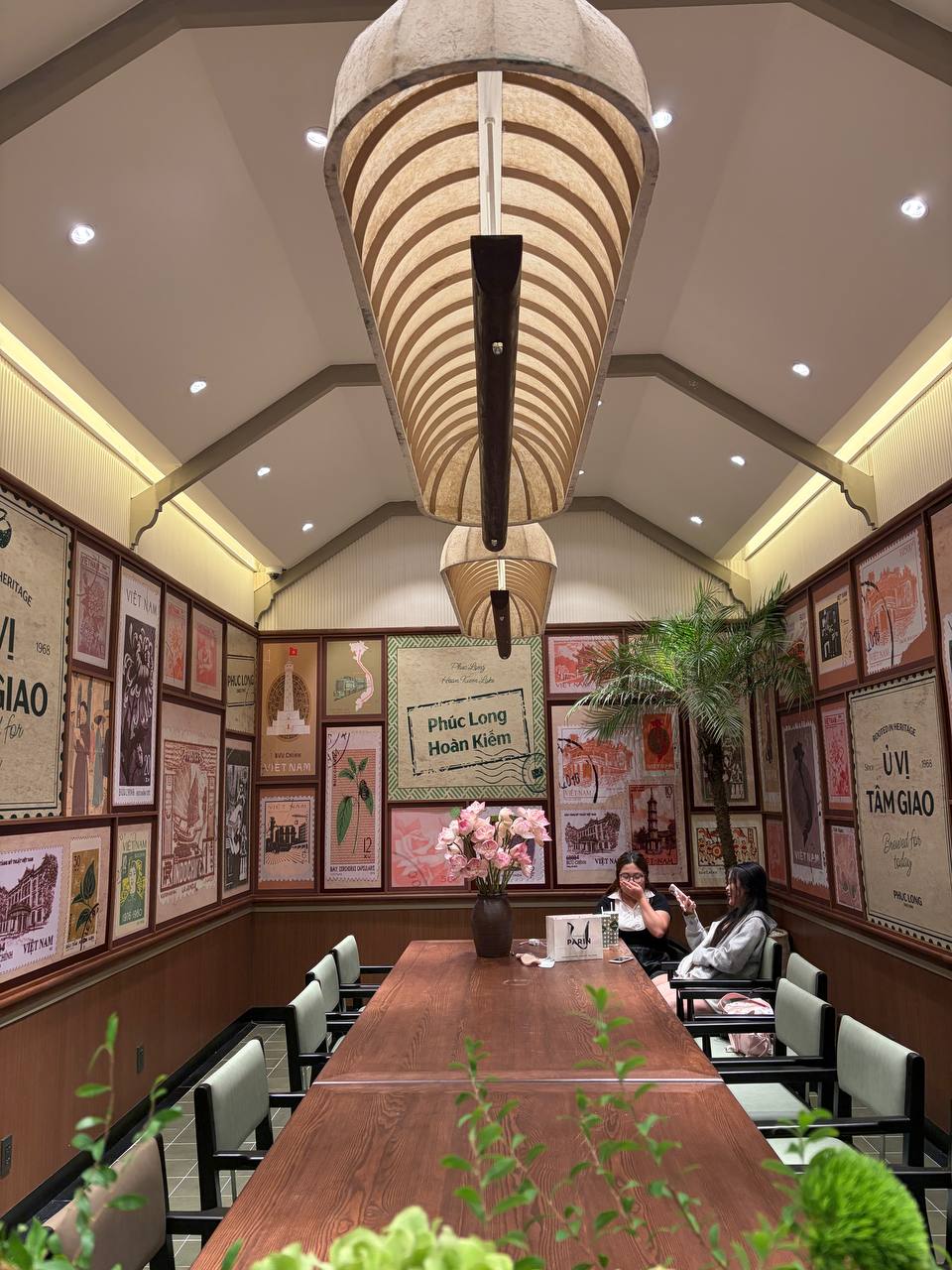 Đi một v&ograve;ng Ph&uacute;c Long mới b&ecirc;n Hồ Gươm mới hiểu v&igrave; sao người ta chấp nhận chờ 30 ph&uacute;t chỉ để c&oacute; vị tr&iacute; n&agrave;y! - Ảnh 16.