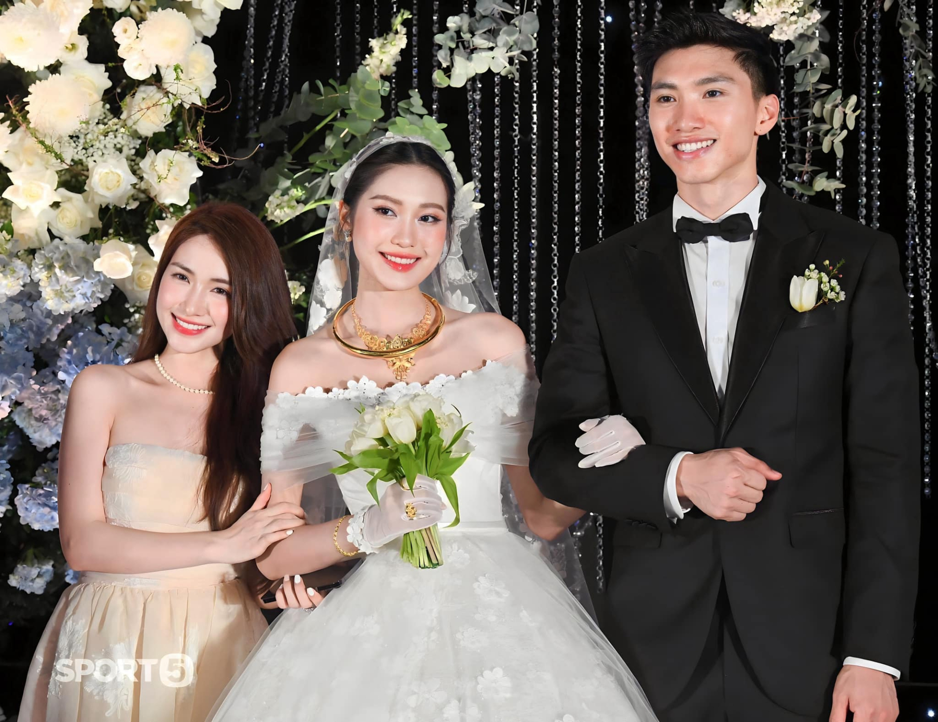 V&igrave; sao Ho&agrave; Minzy lại th&acirc;n thiết với Đ&igrave;nh Bắc v&agrave; nhiều cầu thủ nổi tiếng?- Ảnh 5.