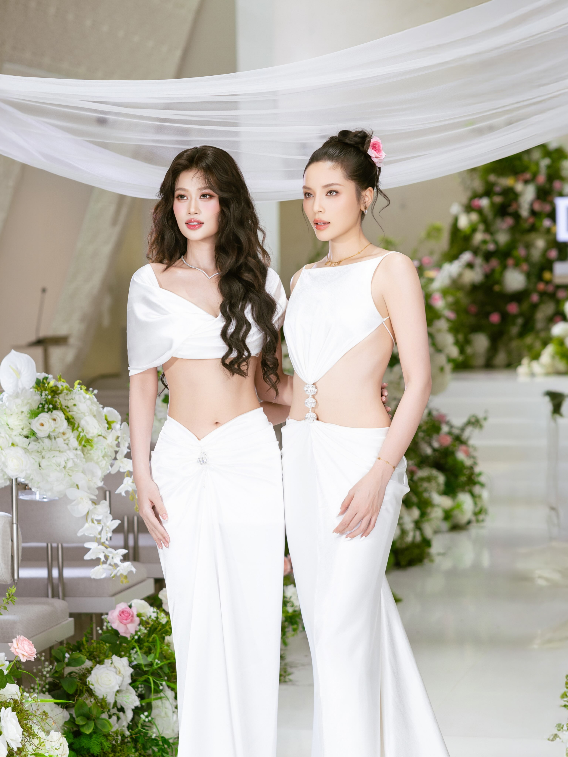 Kỳ Duy&ecirc;n gi&uacute;p Thi&ecirc;n &Acirc;n mặc lại bikini sau nhiều năm- Ảnh 6.