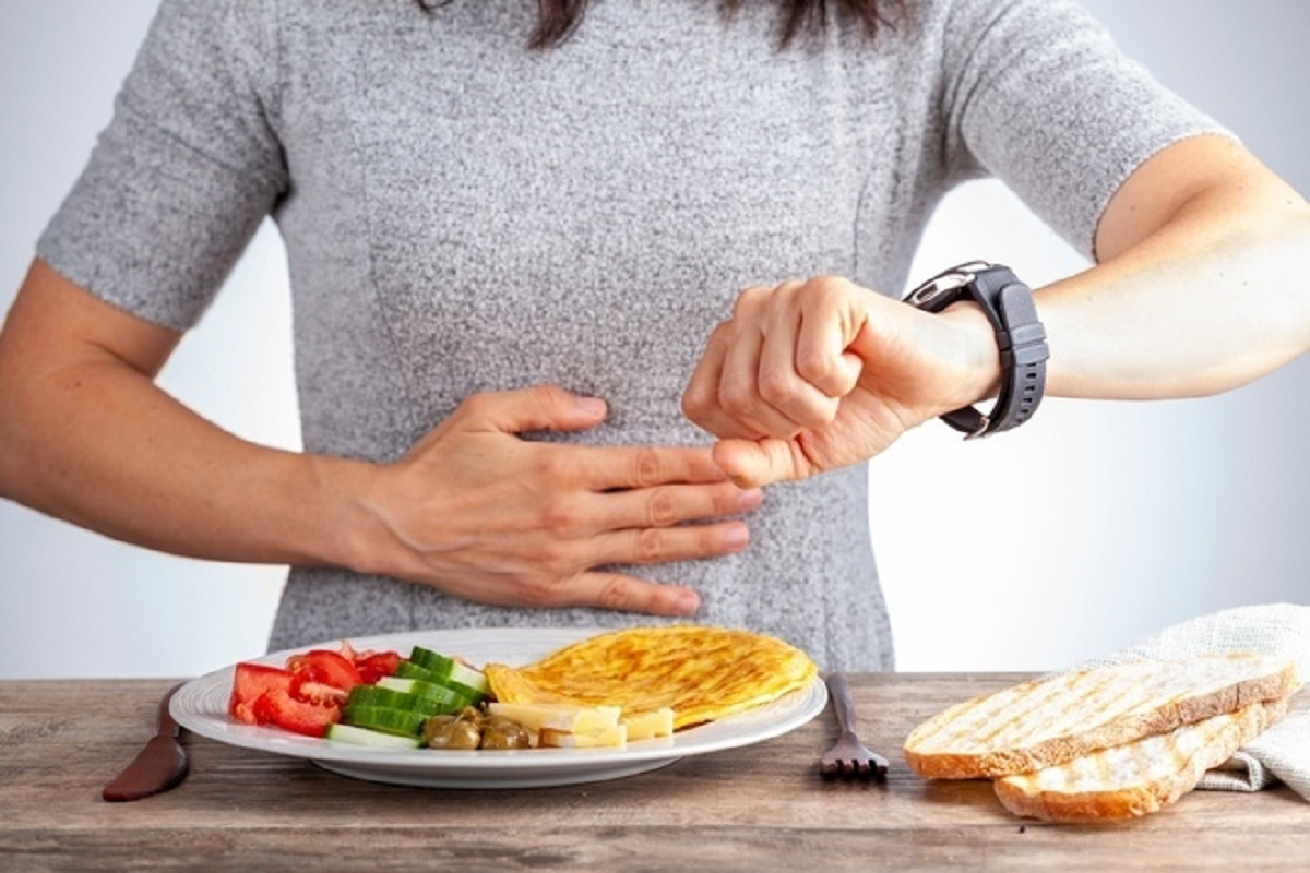 Bỏ bữa s&aacute;ng, ăn gộp với bữa trưa: Coi chừng 2 bệnh kh&oacute; chữa n&agrave;y- Ảnh 1.