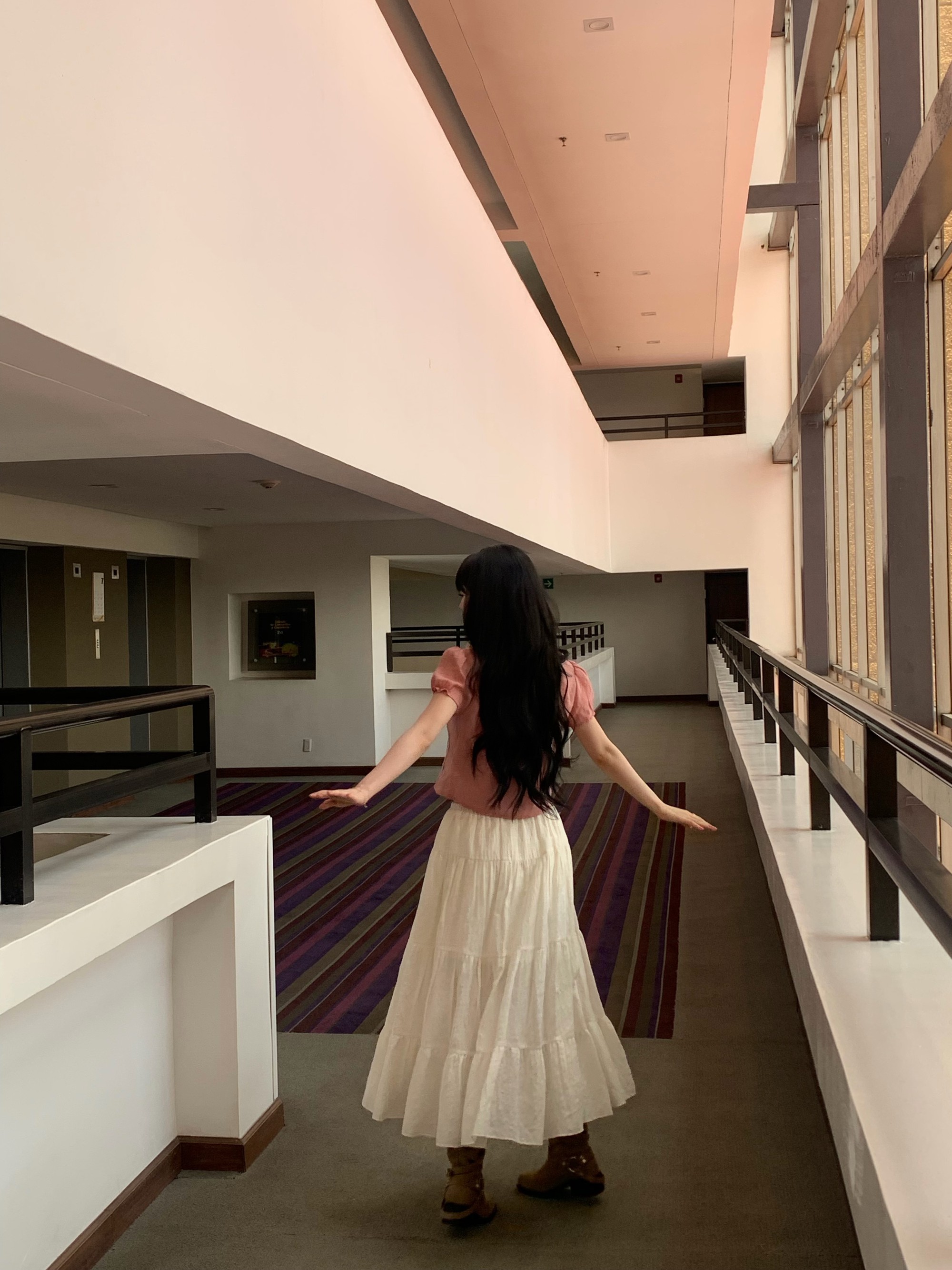 Cả showbiz sợ tăng c&acirc;n ngoại trừ mỹ nh&acirc;n n&agrave;y: Body đầy đặn cực cuốn, style cũng thăng hạng theo - Ảnh 6.