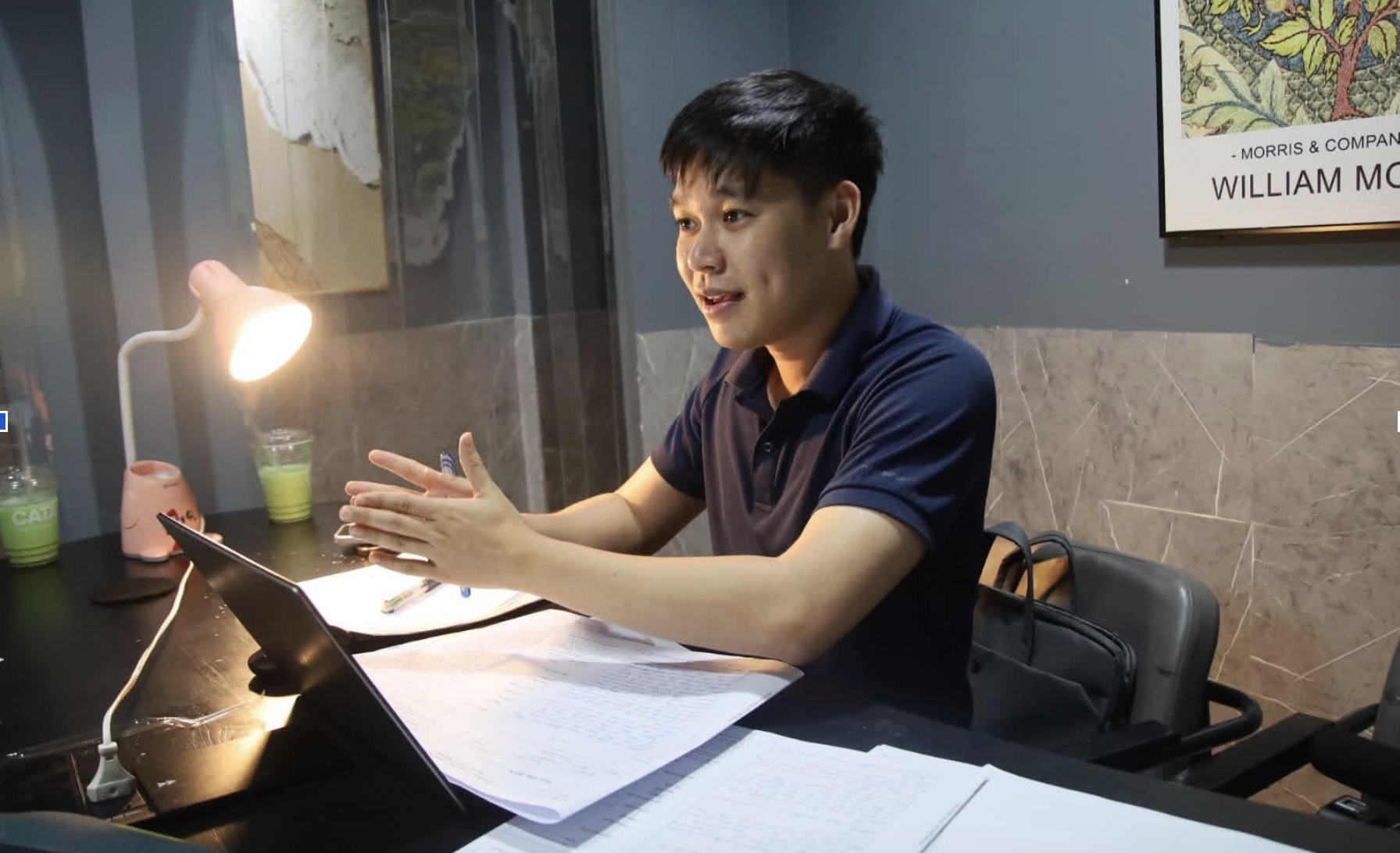 Trung &uacute;y C&ocirc;ng an dạy văn khiến hơn 250.000 người theo d&otilde;i: Khi sức ảnh hưởng lan tỏa tri thức- Ảnh 1.
