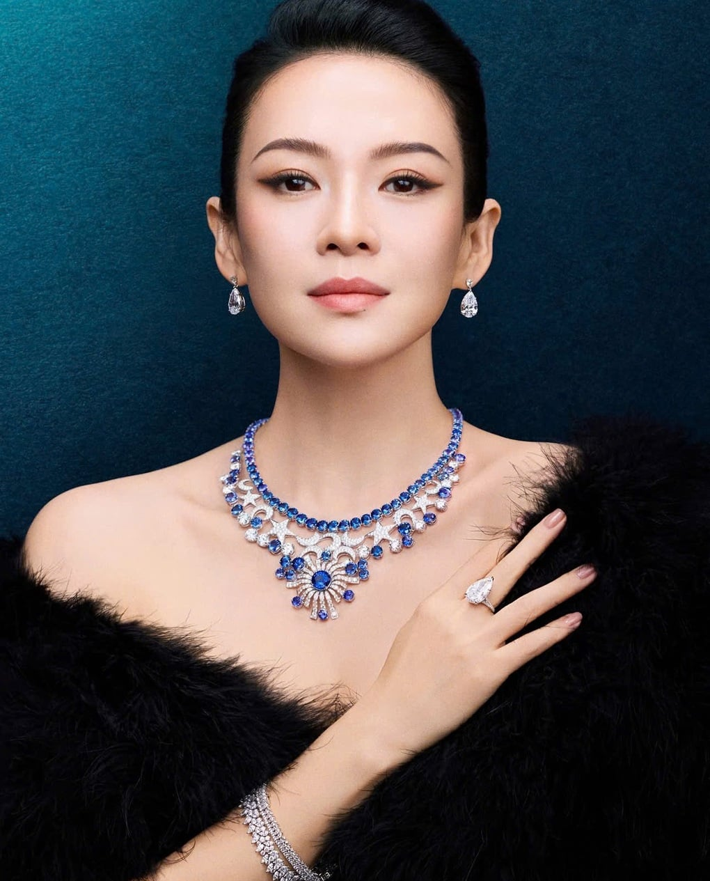Chương Tử Di đối đầu cả showbiz, "gây thù chuốc oán" với toàn tên tuổi hạng A!- Ảnh 1.