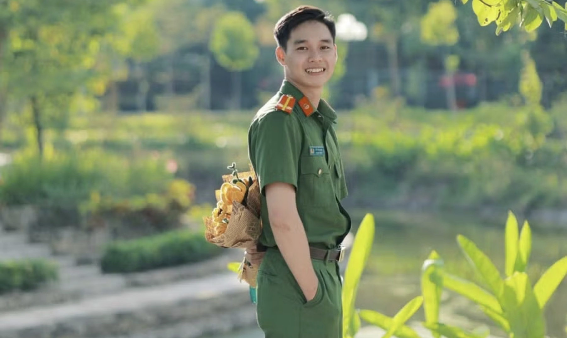 Trung &uacute;y C&ocirc;ng an dạy văn khiến hơn 250.000 người theo d&otilde;i: Khi sức ảnh hưởng lan tỏa tri thức- Ảnh 2.