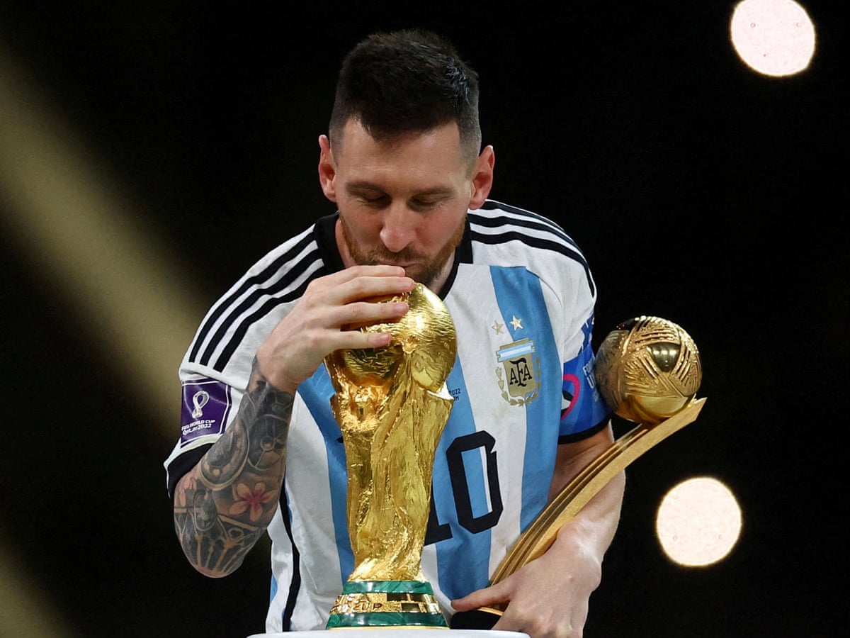 Messi từ gi&atilde; đội tuyển Argentina - Ảnh 1.