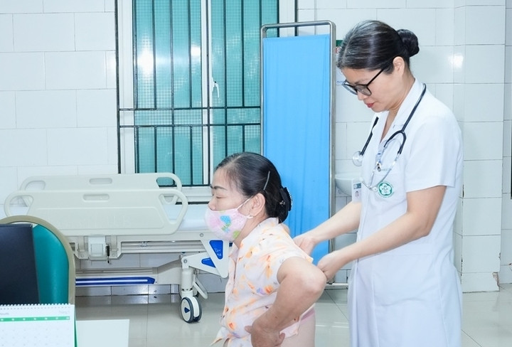 Báo động căn bệnh ung thư trẻ hóa, 30 tuổi đi khám đã di căn- Ảnh 1.