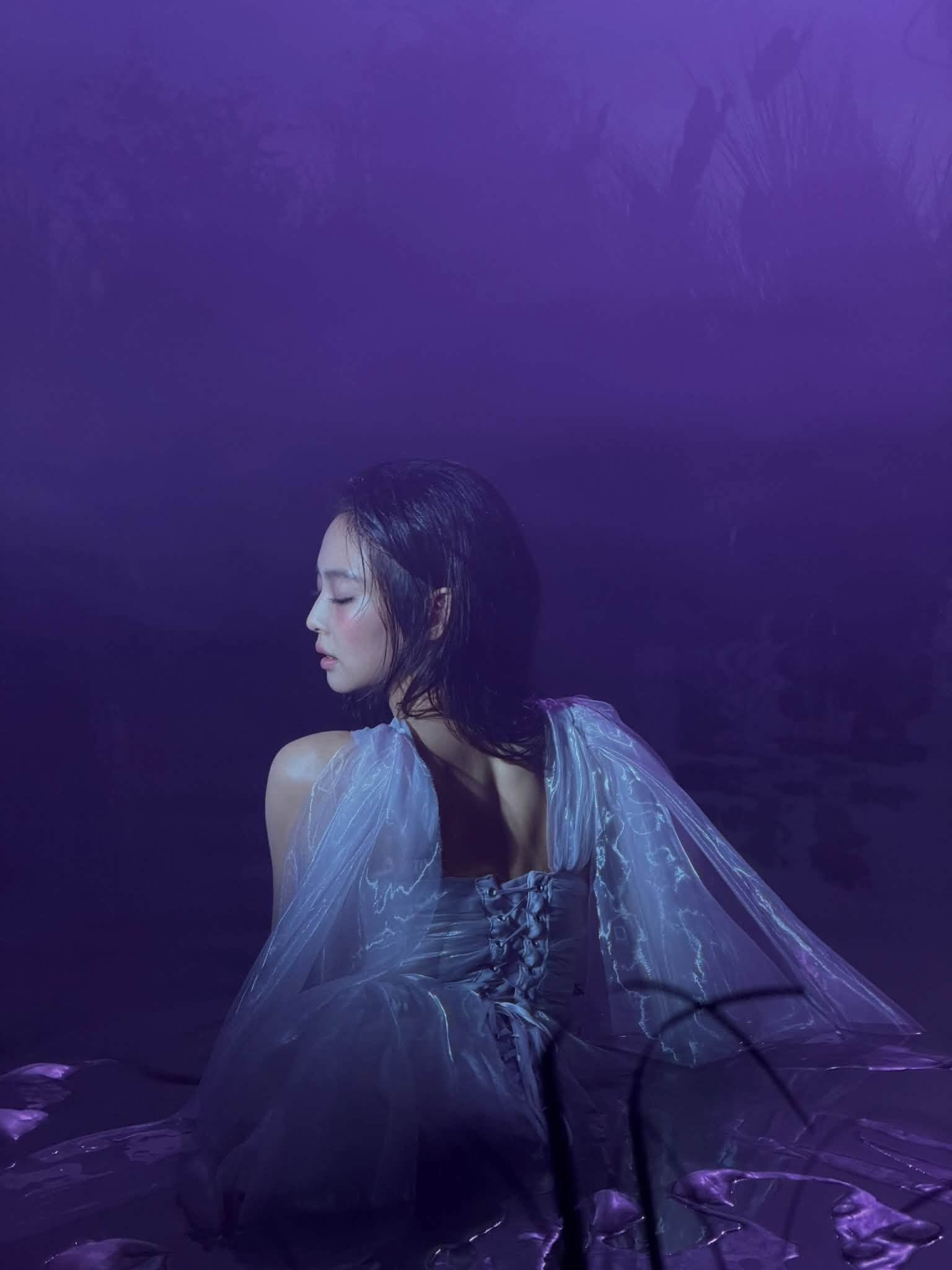 Jennie th&agrave;nh t&iacute;ch tuột dốc, tranh c&atilde;i bủa v&acirc;y h&igrave;nh tượng &ldquo;thi&ecirc;n thần sa ng&atilde;&rdquo;- Ảnh 4.