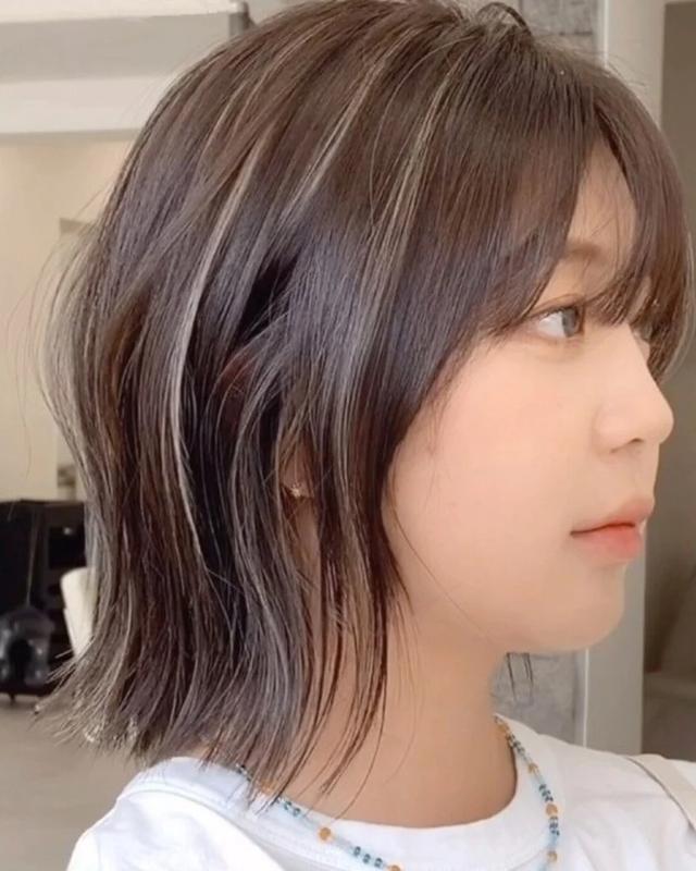 8 màu nhuộm sáng cho tóc ngắn: Da vàng vẫn trông trắng hơn, tóc có độ trong và bồng bềnh- Ảnh 3.