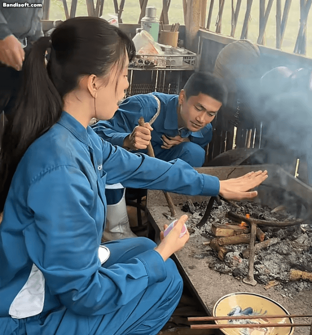 Ở đ&acirc;u ra nữ c&ocirc;ng nh&acirc;n đẹp hơn Hoa hậu thế n&agrave;y: Visual n&eacute;t n&agrave;o cũng b&eacute;n, Việt Nam đ&uacute;ng l&agrave; thi&ecirc;n đường sắc đẹp- Ảnh 4.