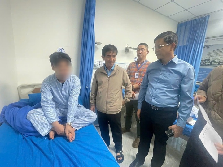 Lật xe kh&aacute;ch ở Gia Lai, 1 người chết: Nh&acirc;n chứng kể ph&uacute;t xe rung lắc mạnh- Ảnh 2.