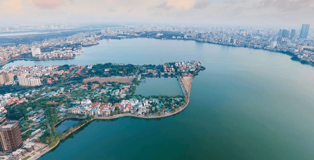 H&agrave; Nội sẽ c&oacute; cầu đi bộ vươn ra Hồ T&acirc;y giống như ở Thụy Sĩ, &Yacute;: Thiết kế đặc biệt, thuộc đại dự &aacute;n cải tạo hơn 30.000 tỷ đồng- Ảnh 1.
