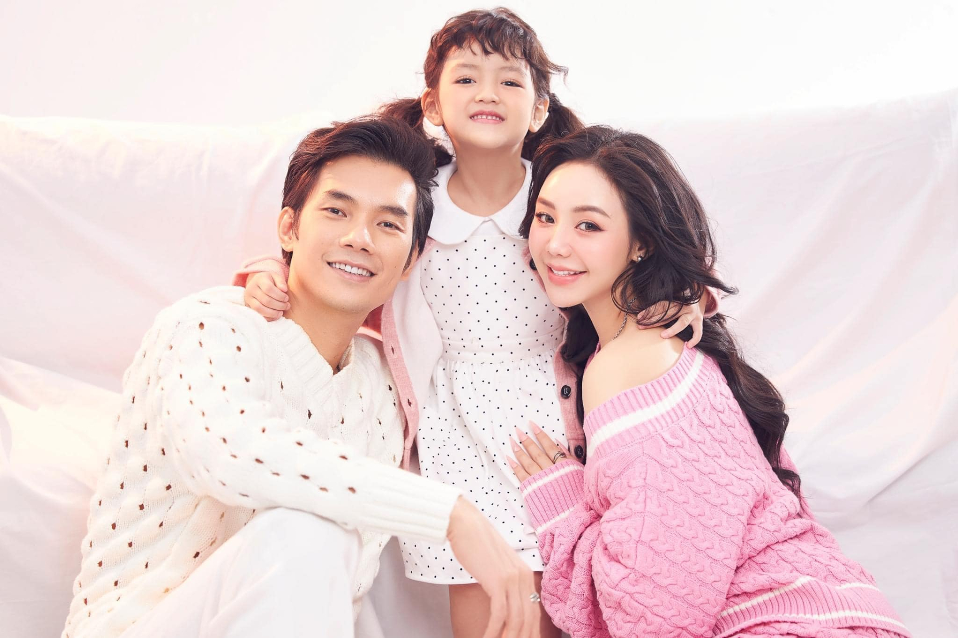 3 lần bị đồn phim giả t&igrave;nh thật của Nhan Ph&uacute;c Vinh: Từ ngọc nữ VFC đến Park Shin Hye Việt Nam- Ảnh 6.