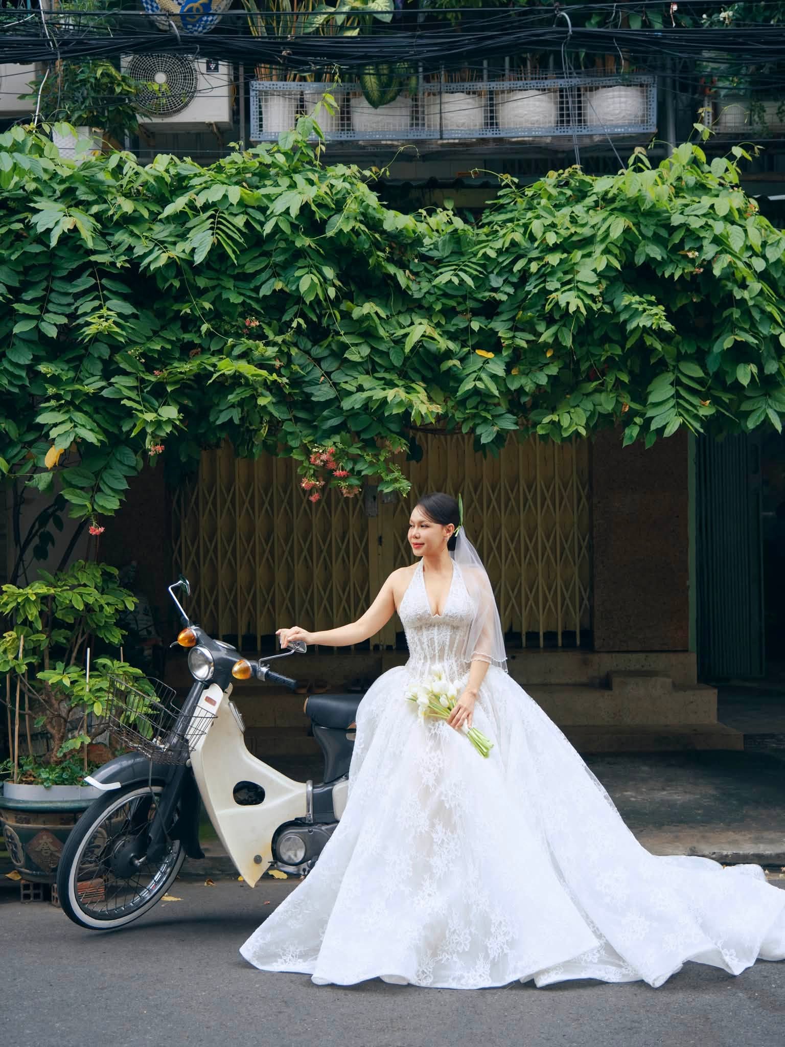 Nữ nghệ sĩ h&agrave;i cao 1m51, ở nh&agrave; 300 tỷ bỗng được gọi l&agrave; "Lisa Việt Nam"- Ảnh 5.