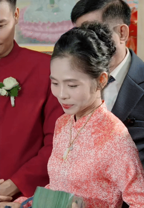 Chuẩn bị 500 triệu l&agrave;m hồi m&ocirc;n cho con g&aacute;i chồng, nhưng điều g&acirc;y x&uacute;c động lại lời giới thiệu bản th&acirc;n của người mẹ kế n&agrave;y- Ảnh 2.