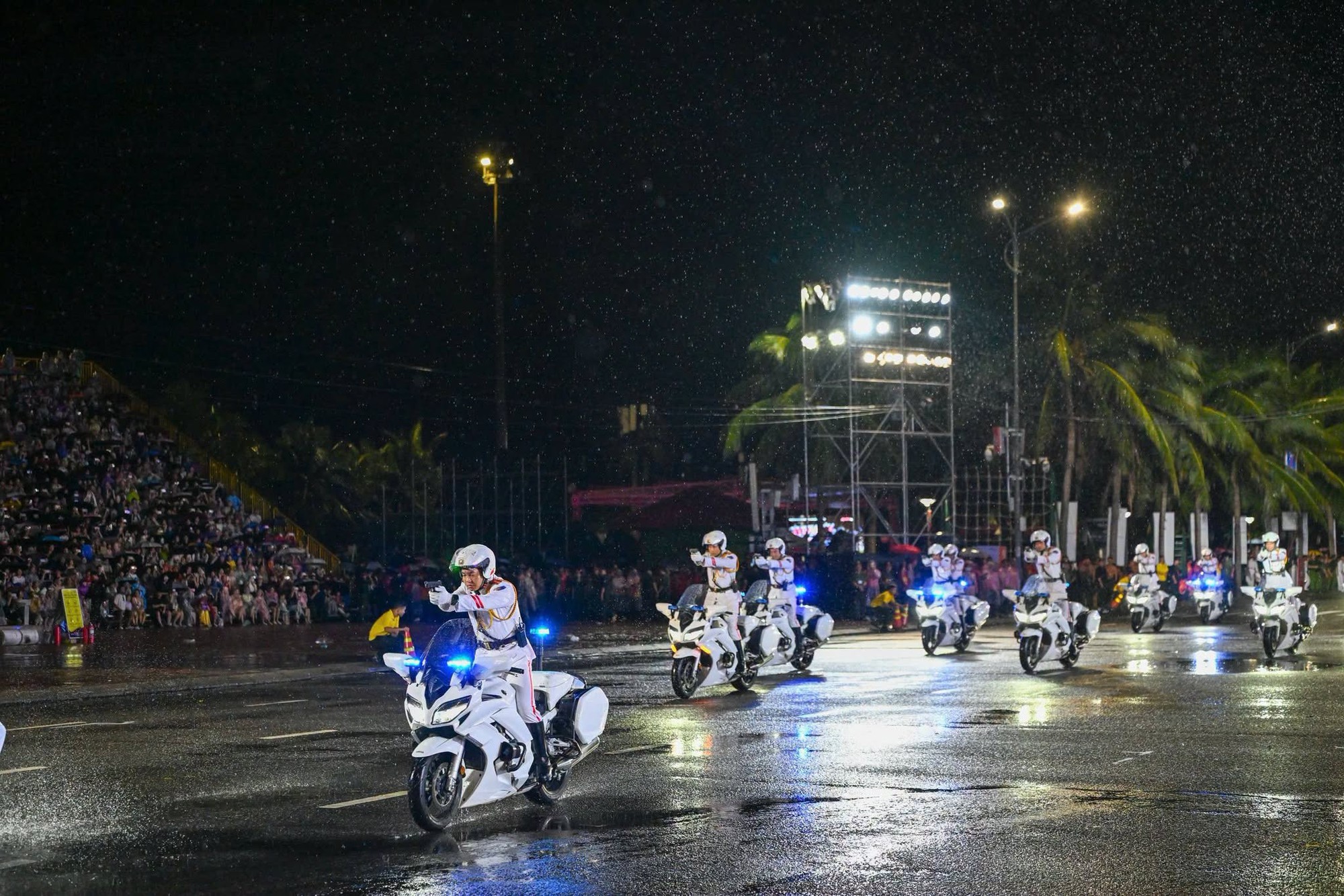 Cảnh tượng 2 ng&agrave;y trước tại Đ&agrave; Nẵng khiến nhiều người bất ngờ, nhận x&eacute;t: Kh&ocirc;ng tin v&agrave;o mắt m&igrave;nh - Ảnh 6.