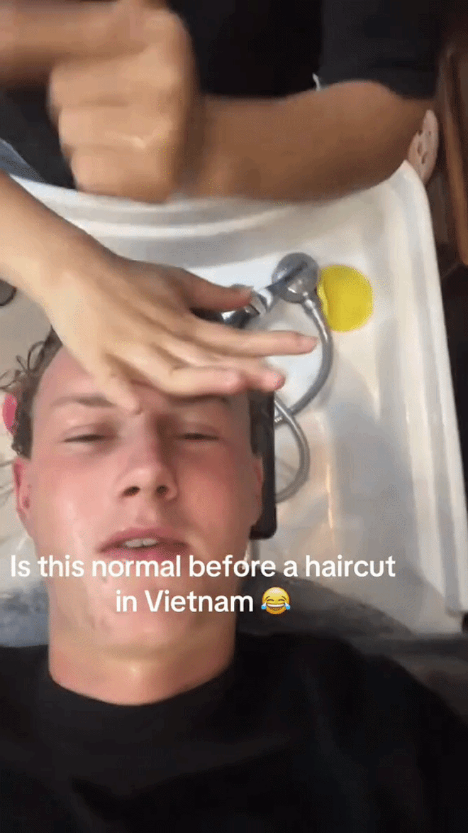 Mấy "khứa" Trung Quốc đầu h&agrave;ng trước c&aacute;c "ph&aacute;p sư gội đầu" Việt Nam: Chạm đ&acirc;u sướng đ&oacute;, về nước rồi vẫn nhớ cảm gi&aacute;c 1-0-2 n&agrave;y- Ảnh 8.