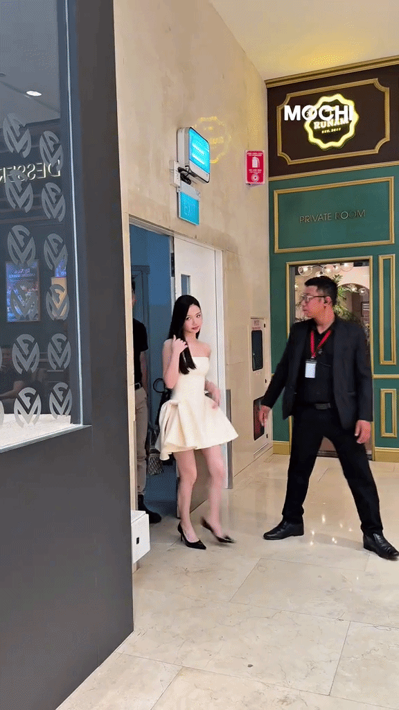 C&ocirc;ng ch&uacute;a Vbiz với gương mặt lạnh như băng: S&agrave;nh điệu tuyệt đối, mặc g&igrave; cũng khiến người ta muốn copy  - Ảnh 7.