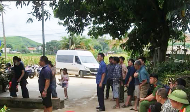 Thanh Hóa: Vợ lao đến ứng cứu chồng bị điện giật khi dọn bể cá, cả 2 tử vong, danh tính nạn nhân- Ảnh 1.