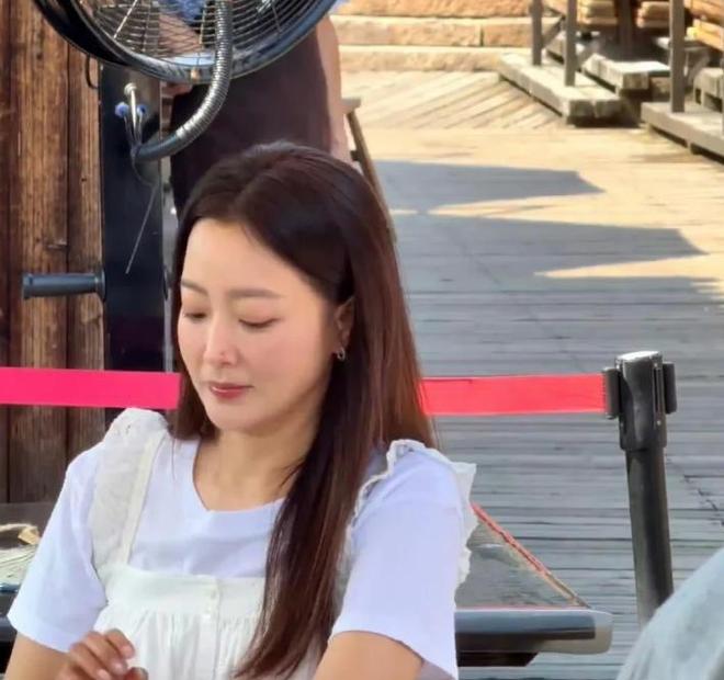 Ngoại h&igrave;nh kh&ocirc;ng tin nổi của mỹ nh&acirc;n đẹp nhất showbiz sau khi sinh con cho thiếu gia tập đo&agrave;n- Ảnh 4.