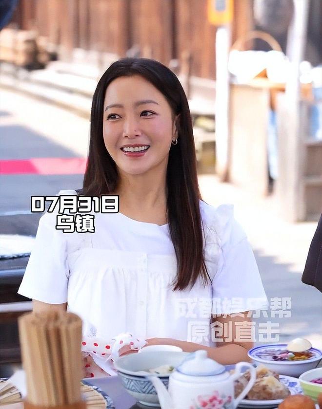 Ngoại h&igrave;nh kh&ocirc;ng tin nổi của mỹ nh&acirc;n đẹp nhất showbiz sau khi sinh con cho thiếu gia tập đo&agrave;n- Ảnh 3.