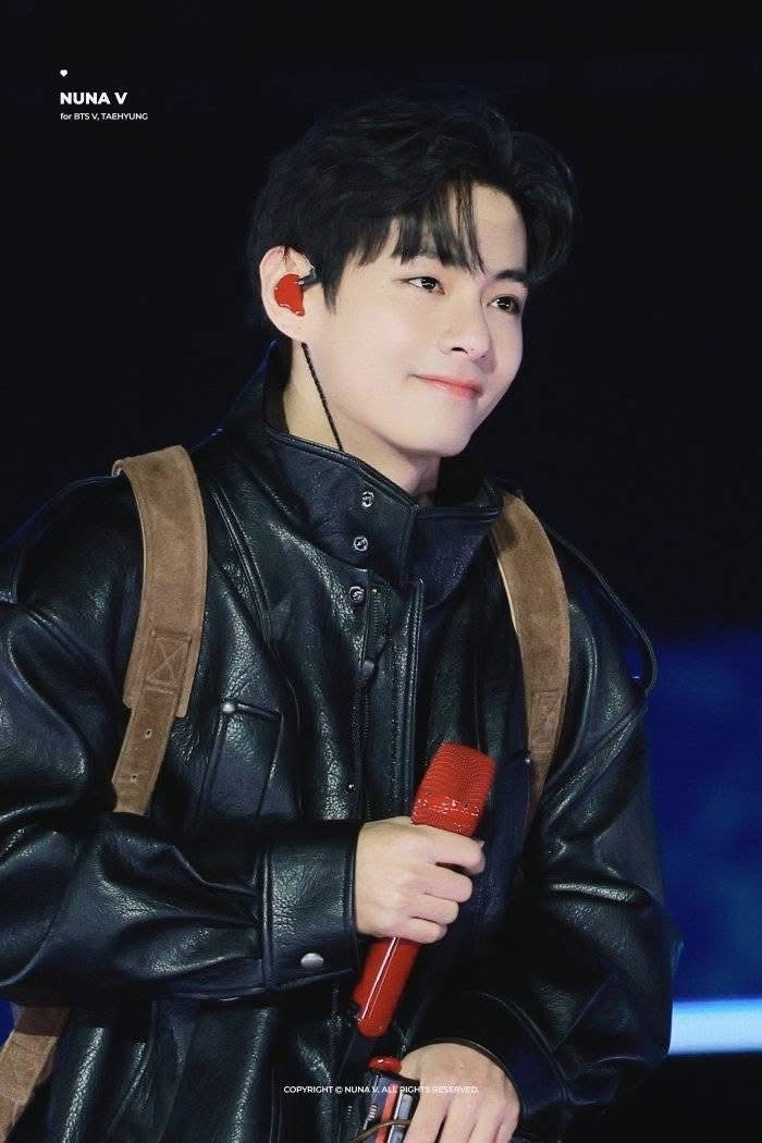 V (BTS) gặp tai nạn giao thông- Ảnh 5.