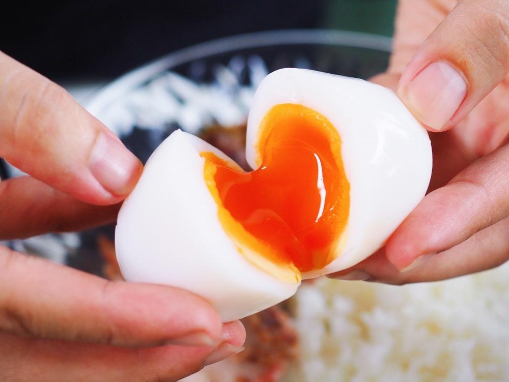 Khi luộc trứng, 99% mọi người đều mắc sai lầm: Đ&acirc;y mới l&agrave; c&aacute;ch đ&uacute;ng để luộc trứng mềm ngon tuyệt vời- Ảnh 2.