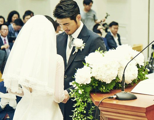 si&ecirc;u mẫu đ&igrave;nh đ&aacute;m kể chuyện bị nh&agrave; chồng ghẻ lạnh, quyết ngăn cản đ&aacute;m cưới v&igrave; l&yacute; do n&agrave;y - Ảnh 8.