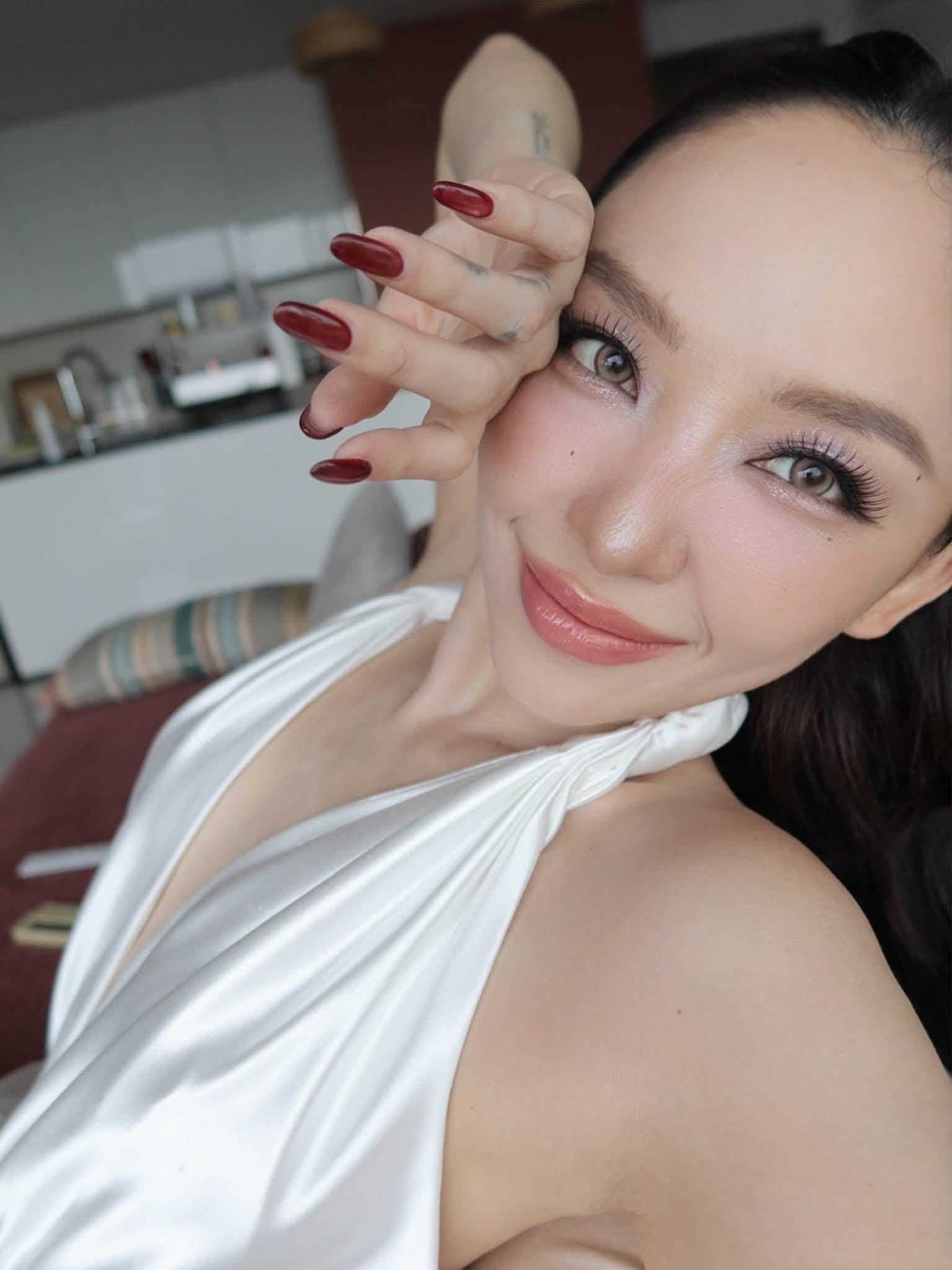 Mẹ T&oacute;c Ti&ecirc;n muốn con g&aacute;i sớm c&oacute; người mới- Ảnh 4.