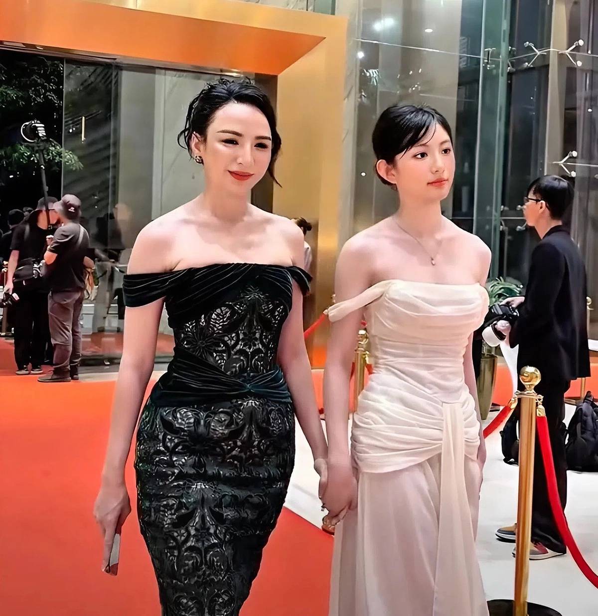 Con g&aacute;i Hoa hậu Ngọc Diễm 16 tuổi cao 1m70: Rất chăm tập 1 m&ocirc;n thể thao tưởng kh&ocirc;ng li&ecirc;n quan khi mới 10 tuổi- Ảnh 1.