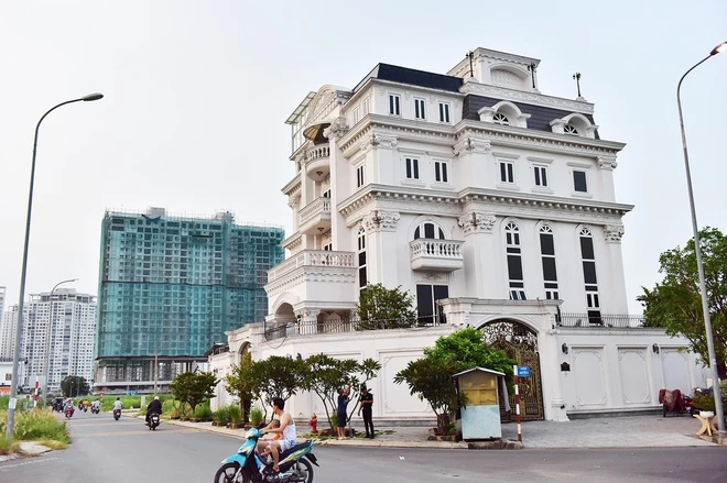 Ng&ocirc;i nh&agrave; d&aacute;t v&agrave;ng trăm tỷ của L&yacute; Nh&atilde; Kỳ- Ảnh 3.