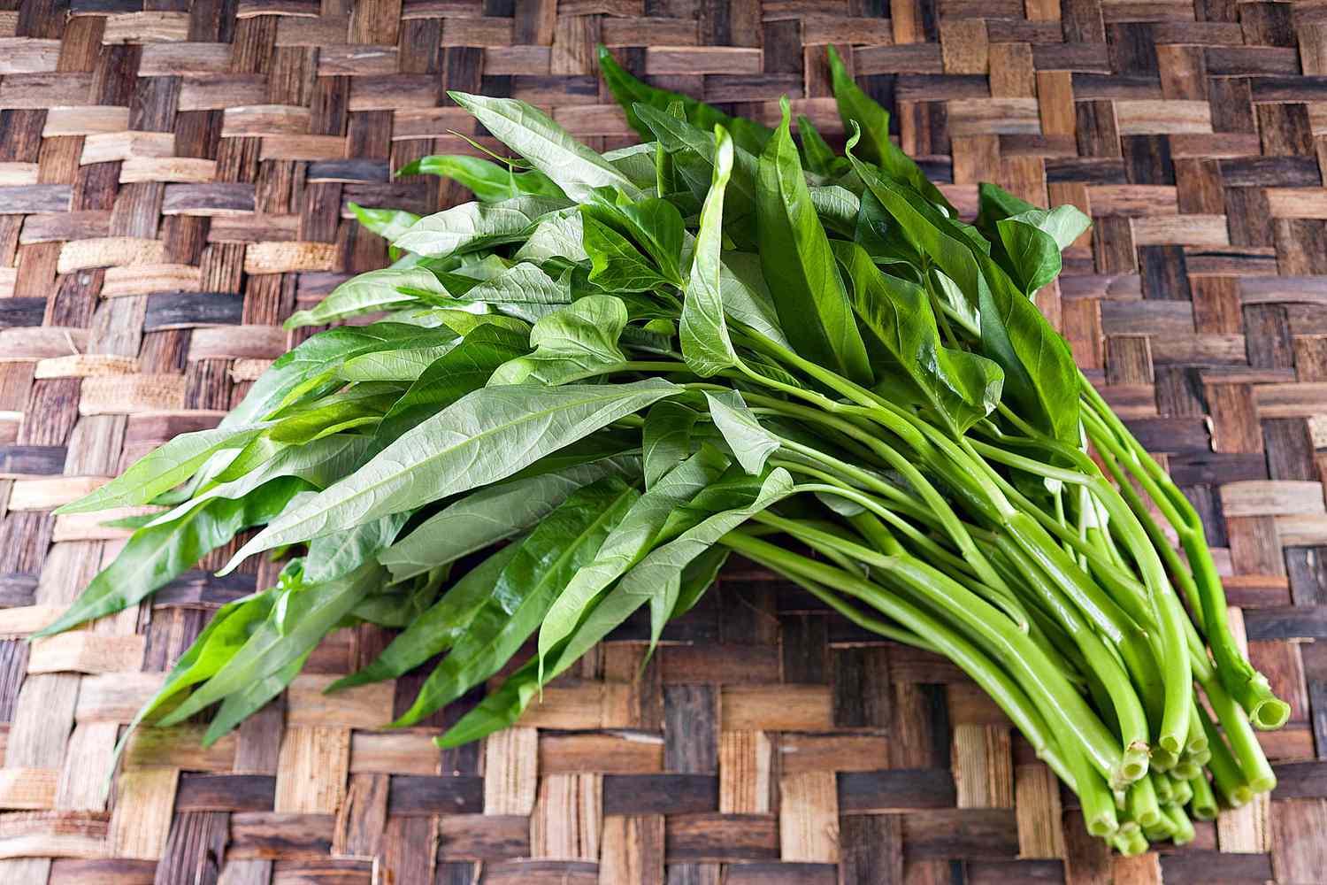 3 loại rau ăn l&aacute; "ngậm" nhiều kim loại nặng bậc nhất - Ảnh 1.