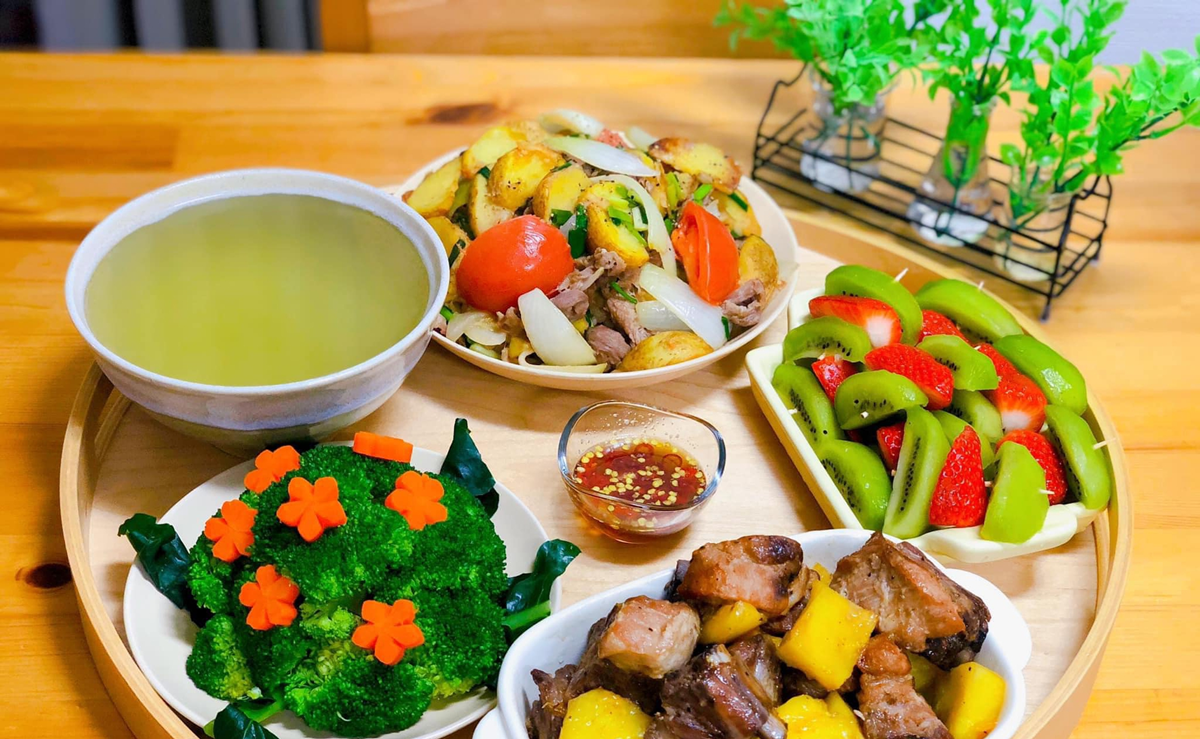 5 th&oacute;i quen ăn tối tưởng v&ocirc; hại nhưng đang &acirc;m thầm "r&uacute;t ngắn" tuổi thọ, nhiều người mắc ngay từ th&oacute;i quen số 1 - Ảnh 2.