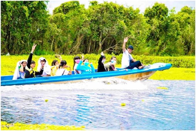 Việt Nam c&oacute; khu rừng thuộc dạng hiếm bậc nhất thế giới, chia đ&ocirc;i bởi 1 d&ograve;ng s&ocirc;ng, 3 tổ chức c&ugrave;ng vinh danh - Ảnh 7.