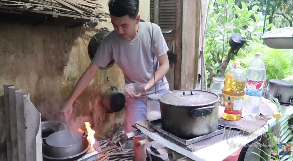 Bữa cơm nh&agrave; miền T&acirc;y mẹ nấu cho Khoai Lang Thang - Ảnh 7.